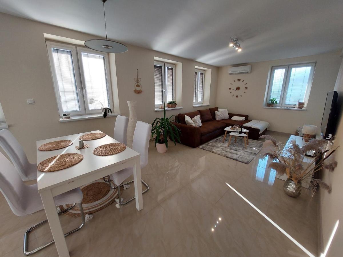 Frastak Apartment フロホヴェック エクステリア 写真